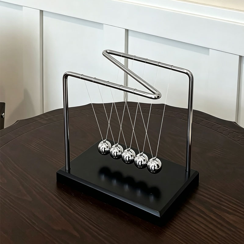 N Shaped Newton's Cradle Balan - Office Technologies recension och pris
